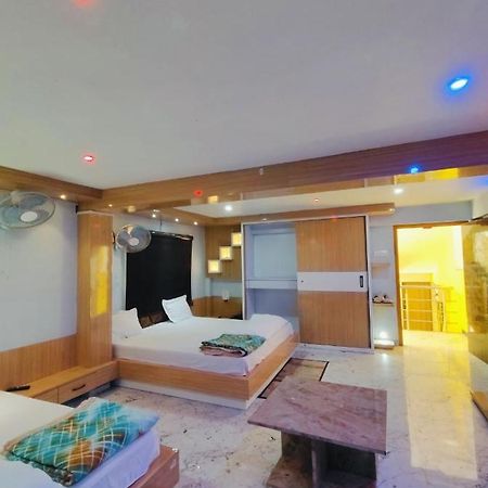 Hotel The Maheshwari Residency Ayodhya Exterior foto